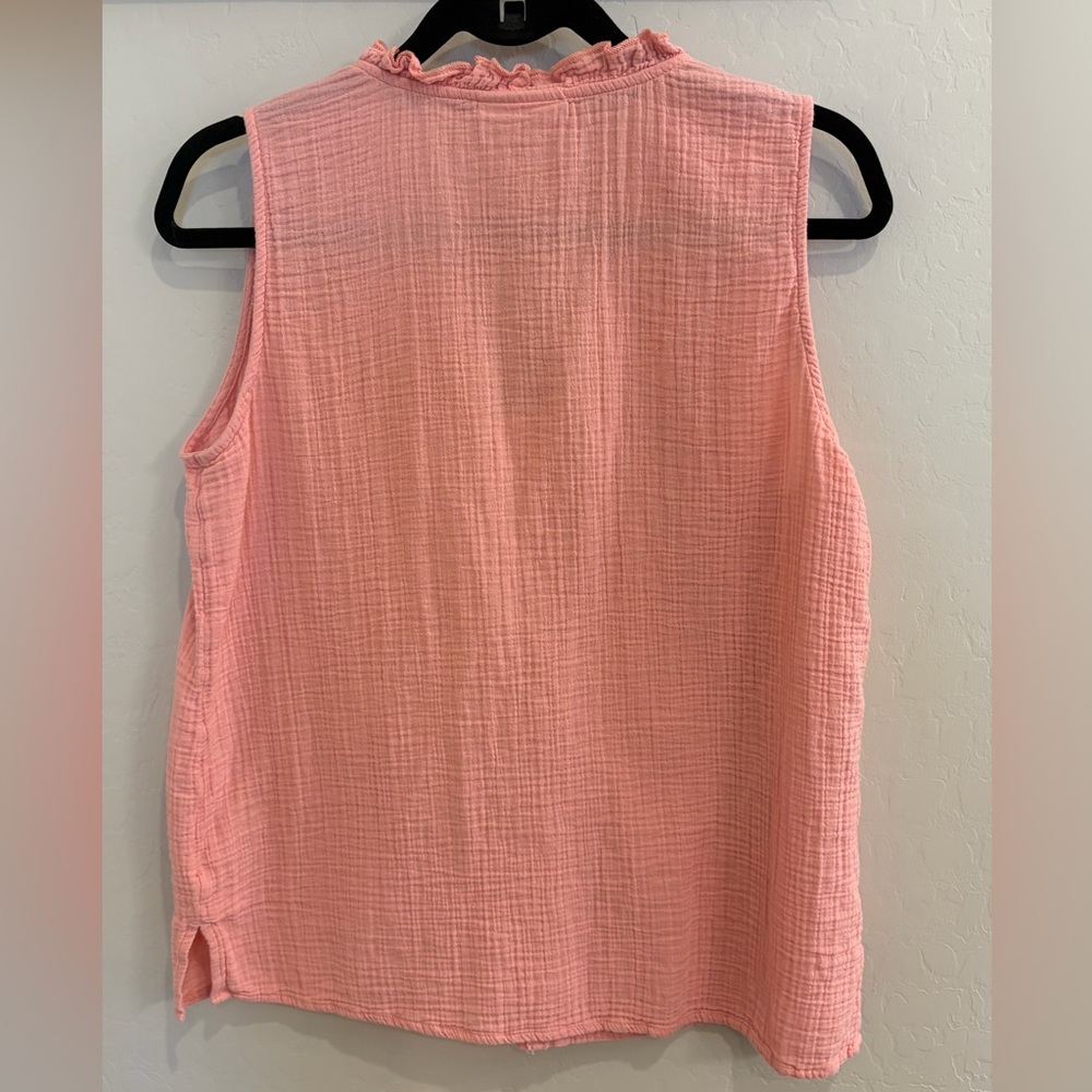 Liz Claiborne peach ruffle V-neck sleeveless top - Picture 5 of 6